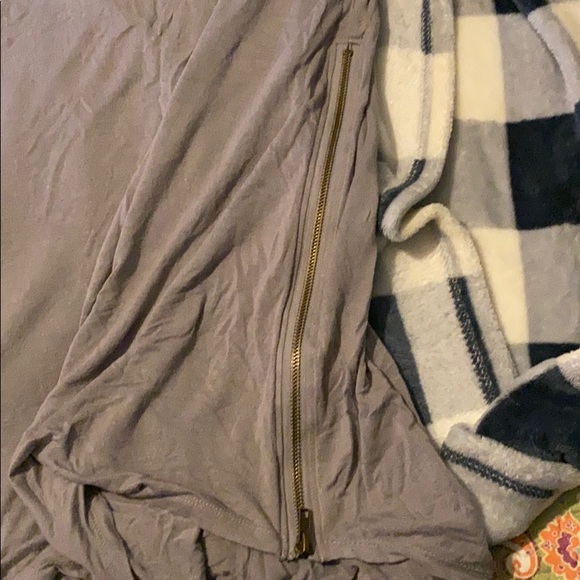 Bongo top - Picture 2 of 4